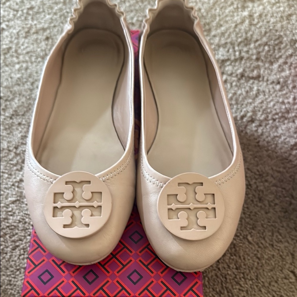 Tory Burch Cream Flats with Logo Medallion